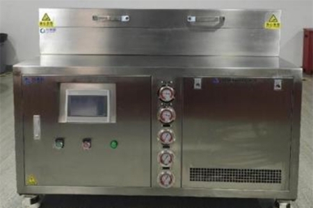 低温冷冻机用什么冷媒好？氨是常见选择！