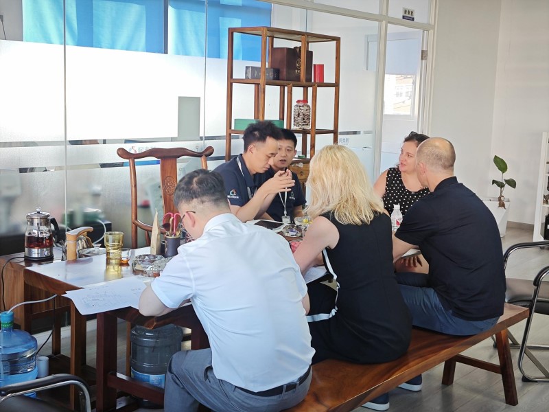 国外客户莅临我司考察，深化外贸交流与合作 图1